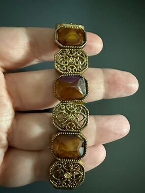 Etched gold tone stretch bracelet